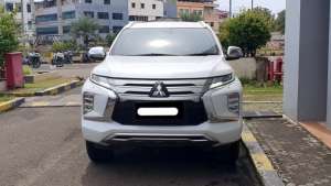 Jual bekas Mitsubishi Pajero Sport Dakar 4x2 Ultimate 2023 putih km 14 ribuan diesel,lokasi di Jakarta DKI