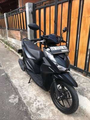 Jual bekas Motor Bekas Beat deluxe 2020 plat AA pajak jalan,lokasi di Magelang