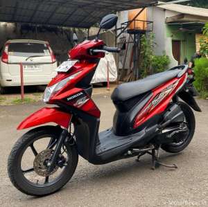 Jual bekas Motor Bekas HONDA BEAT FI Merah Terawat,lokasi di Jakarta Timur