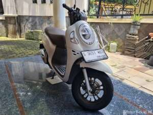 Jual bekas Motor Bekas Honda Scoopy Prestige 2024 KM 9K,lokasi di Mojokerto