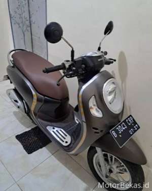 Jual bekas Motor Bekas HONDA scoopy stylish 2022,lokasi di Tangerang