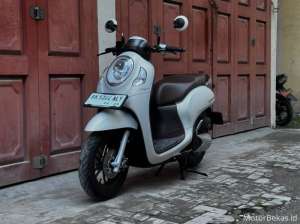 Jual bekas Motor Honda Scoopy Prestige bekas 2024 White Doff,lokasi di Medan