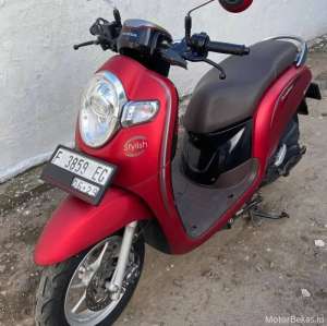 Jual bekas Motor Honda Scoopy tahun 2019 terawat,lokasi di Bogor