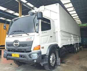 Jual bekas MULUSBanBARU MURAH Hino Tronton 6x2 FL 260 JW wing box 2022 wingbox,lokasi di Jakarta DKI