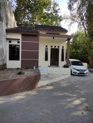 Murah banget belakang pom bensin jl gito gati lokasi di Tegal weru, tersedia melalui melalui situs Olx