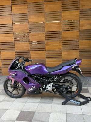 Jual bekas ninja rr ungu 2009,lokasi di Pasar Kliwon