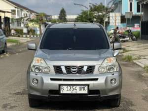 Jual bekas Nissan X-Trail 2.5 CVT 2010 DP 12jtan,lokasi di Jakarta DKI