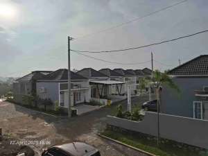 perumahan 1 menit ke gedung instansi BPK Keuangan Banyumanik , tersedia melalui melalui situs Olx