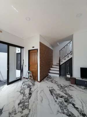 Ready Progres Villa Mewah Dekat Alun2 Batu lokasi di Oro Ombo Dekat BNS , tersedia melalui melalui situs Olx