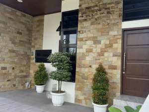 Rumah 2 Lantai Di Jl. Kaliurang Km.7, Bisa KPR, Free Kanopi , tersedia melalui melalui situs Olx