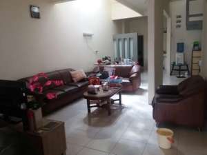 Rumah 2 Lantai Di Pusat Kota Tasikmalaya Strategis Harga Dibawah 1M lokasi di Jl Pataruman, tersedia melalui melalui situs Olx