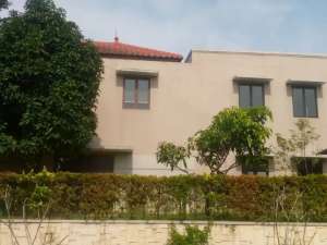 Rumah 2 Lantai Full Furnished Rancamaya Golf Estate Harga terbaik , tersedia melalui melalui situs Olx