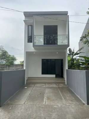 RUMAH 2 LANTAI HARGA 1 LANTAI BOGORCICILAN RINGAN lokasi di Tanah Baru Bogor Kota, tersedia melalui melalui situs Olx