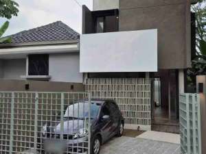 Rumah 2 Lantai SHM Luas 115m 31 Kamar 2 Mobil Jombang Bintaro , tersedia melalui melalui situs Olx