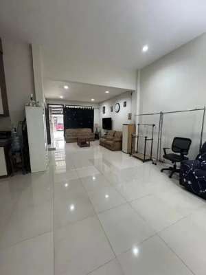Rumah 2 Lantai The Eminent Precia Gading Serpong BSD City Tangerang A , tersedia melalui melalui situs Olx