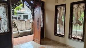 Rumah 2 Lt HOOK Strategis Di Jl Kaliurang KM 7.5 lokasi di JL Kaliurang KM 7.5  Ngaglik Sleman, tersedia melalui melalui situs Olx