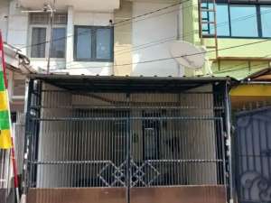 Rumah 2.5 lt, hdp timur Taman palem , tersedia melalui melalui situs Olx