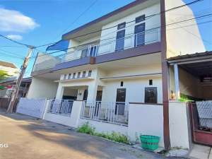 Rumah Bagus Strategis dekat Hotel Alana Colomadu Karanganyar , tersedia melalui melalui situs Olx