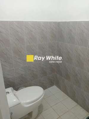 Rumah Baru Bagus Siap Huni Lokasi Jaten Karanganyar , tersedia melalui melalui situs Olx