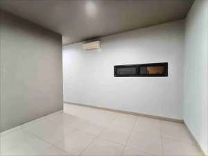 rumah baru jual cepat kencana loka bsd halaman luas , tersedia melalui melalui situs Olx