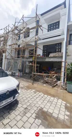 RUMAH BARU MEWAH TUKAD PAKERISAN RENON GARASI 2 MOBIL lokasi di Tukad pakerisan, tersedia melalui melalui situs Olx