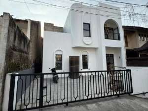 RUMAH BARU SETIABUDI REGENCY RASA EROPA DENGAN KOLAM RENANG PRIBADI , tersedia melalui melalui situs Olx