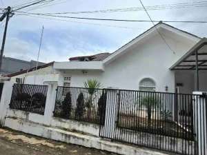 Rumah Bintaro Jaya Sektor 1Jakarta Selatan , tersedia melalui melalui situs Olx