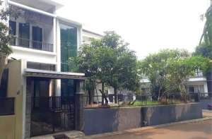 Rumah bukit golf riverside minimalis dua lantai siap huni , tersedia melalui melalui situs Olx