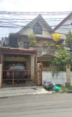 Rumah Camar Bintaro Jaya lokasi di Jl Camar III Blok BK No 24 Bintaro Jaya Sektor 3 RT. 009 RW. 08 Kel. Pondok Betung Kec. Pondok Aren Kota Tangerang Selatan Provinsi Banten., tersedia melalui melalui situs Olx