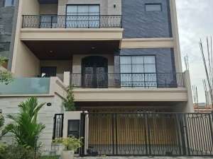 Rumah Citraland Utama, Full Furnish Mewah Siap Huni 3 Lantai Ada Pool , tersedia melalui melalui situs Olx