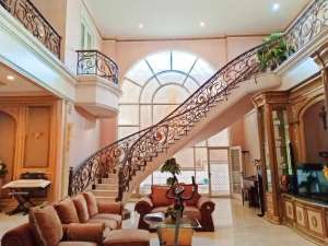 Rumah Classic Araya Mewahh Row Double Way Main Road , tersedia melalui melalui situs Olx