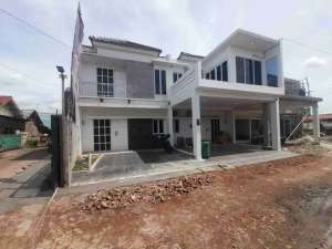 Rumah dalam cluster mewah lokasi strategis dekat stasiun LRT Jatibening dinding ful batamerah dijatibening , tersedia melalui melalui situs Olx