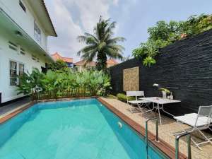 Rumah Dgn Swim Pool Dekat Akses Tol Cluster Batavia Gading Serpong , tersedia melalui melalui situs Olx