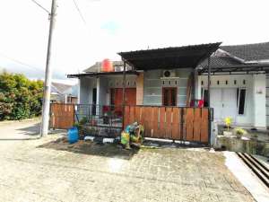 Rumah hook perum Duta Graha Karanggintung 7 menit kampus Unsoed Purwokerto , tersedia melalui melalui situs Olx