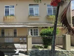 Rumah Hook Terawat Di Cisaranten Arcamanik , tersedia melalui melalui situs Olx