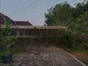 RUMAH KEBUN LUAS - SOLO , tersedia melalui melalui situs Olx