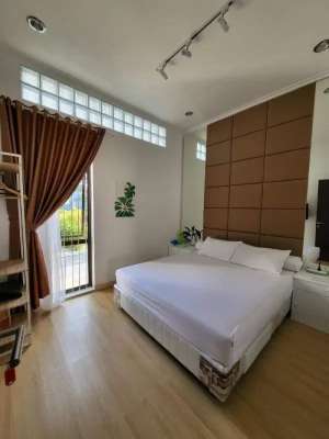 Rumah kolam renang area cluster Sentul city Bogor Babakan Madang , tersedia melalui melalui situs Olx