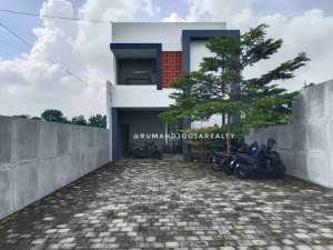 Rumah Kolam Renang Tanah Luas Di Sidoarum JL. Godean km 6 Sleman , tersedia melalui melalui situs Olx