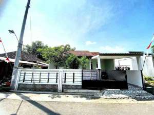 rumah luas bagus siap huni dekat the park mall solo baru , tersedia melalui melalui situs Olx