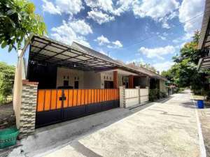 rumah luas nyaman dekat bandara Solo , tersedia melalui melalui situs Olx