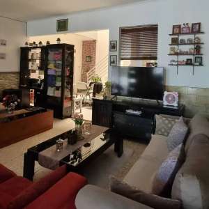 Rumah Megah Rawamangun Jalan 2 Mobil , tersedia melalui melalui situs Olx