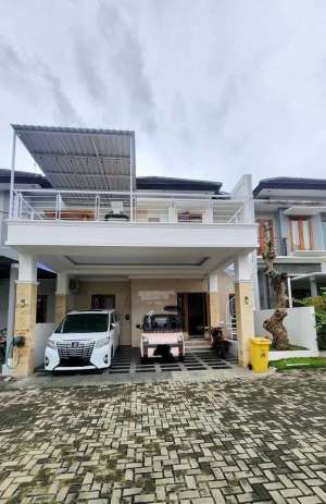 Rumah mewah dalam perumahan palagan KM 7 hanya 5 menit UGM , tersedia melalui melalui situs Olx