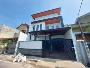 Rumah mewah di perumahan fajar indah colomadu , tersedia melalui melalui situs Olx