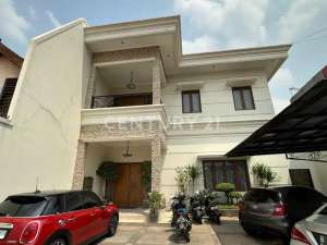 Rumah Mewah Kayu Manis Dengan Swimming Pool , tersedia melalui melalui situs Olx