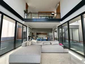 RUMAH MEWAH SIAP HUNI CLUSTER LYNDON NAVAPARK BSD , tersedia melalui melalui situs Olx