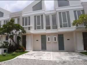 Rumah Modern Di Grand Pakuwon Cluster Adelaide Surabaya , tersedia melalui melalui situs Olx