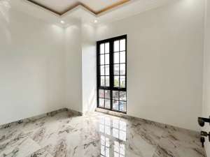 Rumah Pejaten Pasar Minggu MEWAH 4 Lantai Rooftop SWIMMING POOL Private Lift AR149 , tersedia melalui melalui situs Olx