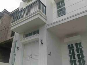 Rumah Ready bangunan Baru strategis Dekat Toll Setu,Taman Bambu, Bambu Apus Jakarta Timur , tersedia melalui melalui situs Olx