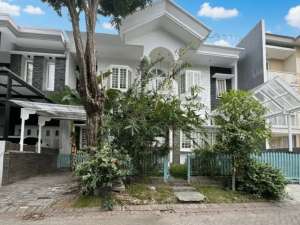 RUMAH SAN DIEGO PAKUWON CITY STRATEGIS, GARASI, CARPORT , tersedia melalui melalui situs Olx