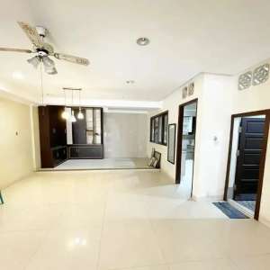 Rumah Siap Huni daerah Komplek Polonia , tersedia melalui melalui situs Olx